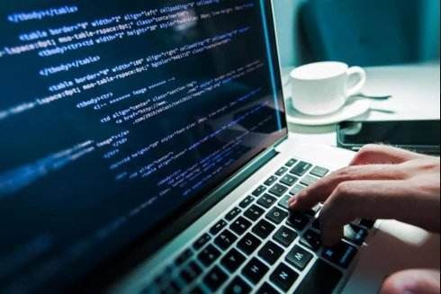 中國專業平均薪酬排行榜 揭秘就業前景最佳的10大專業